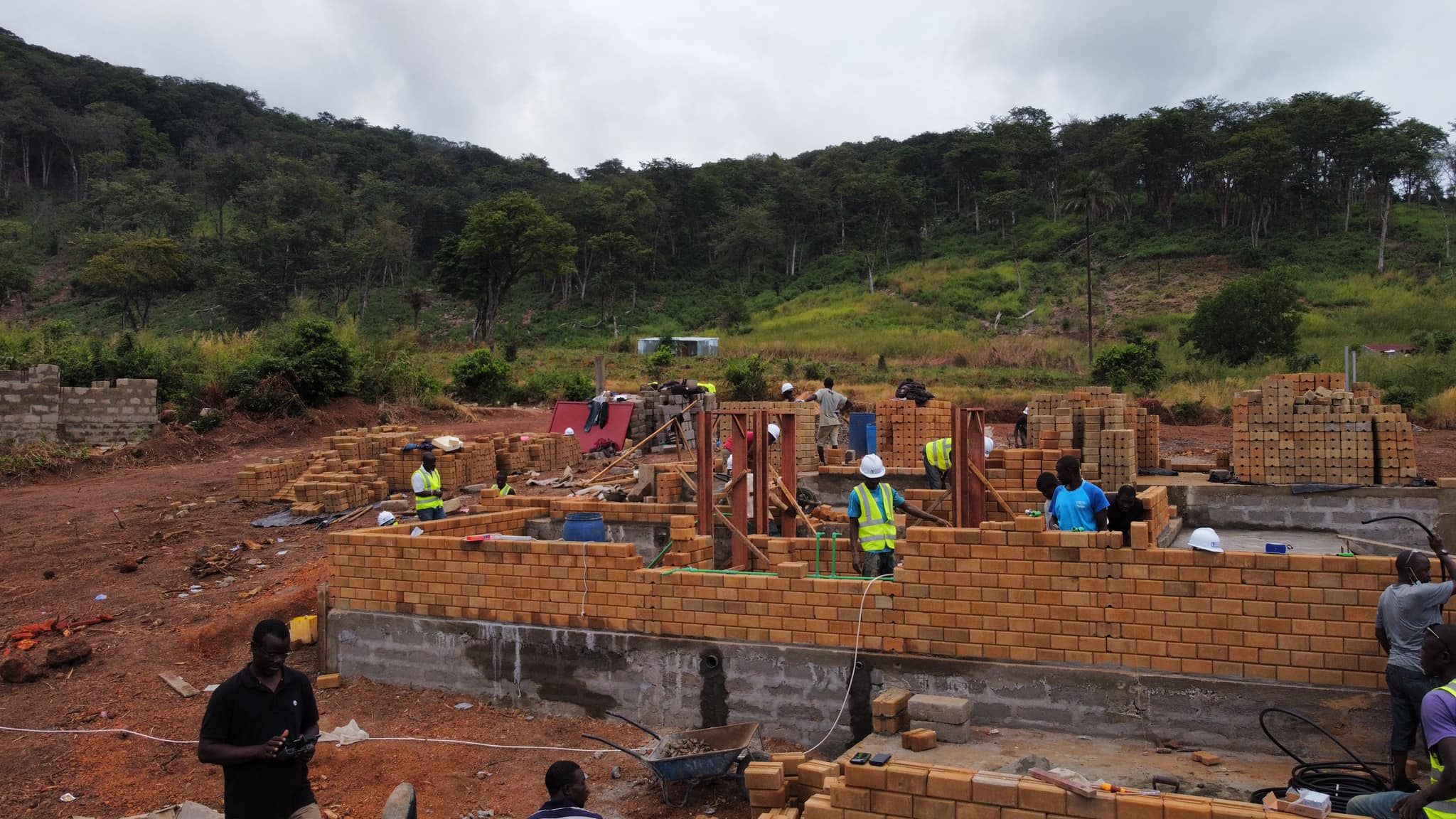 Day 19 of 35 – Building a 1,500 Square Feet Eco-friendly home at Kent, Sierra Leone